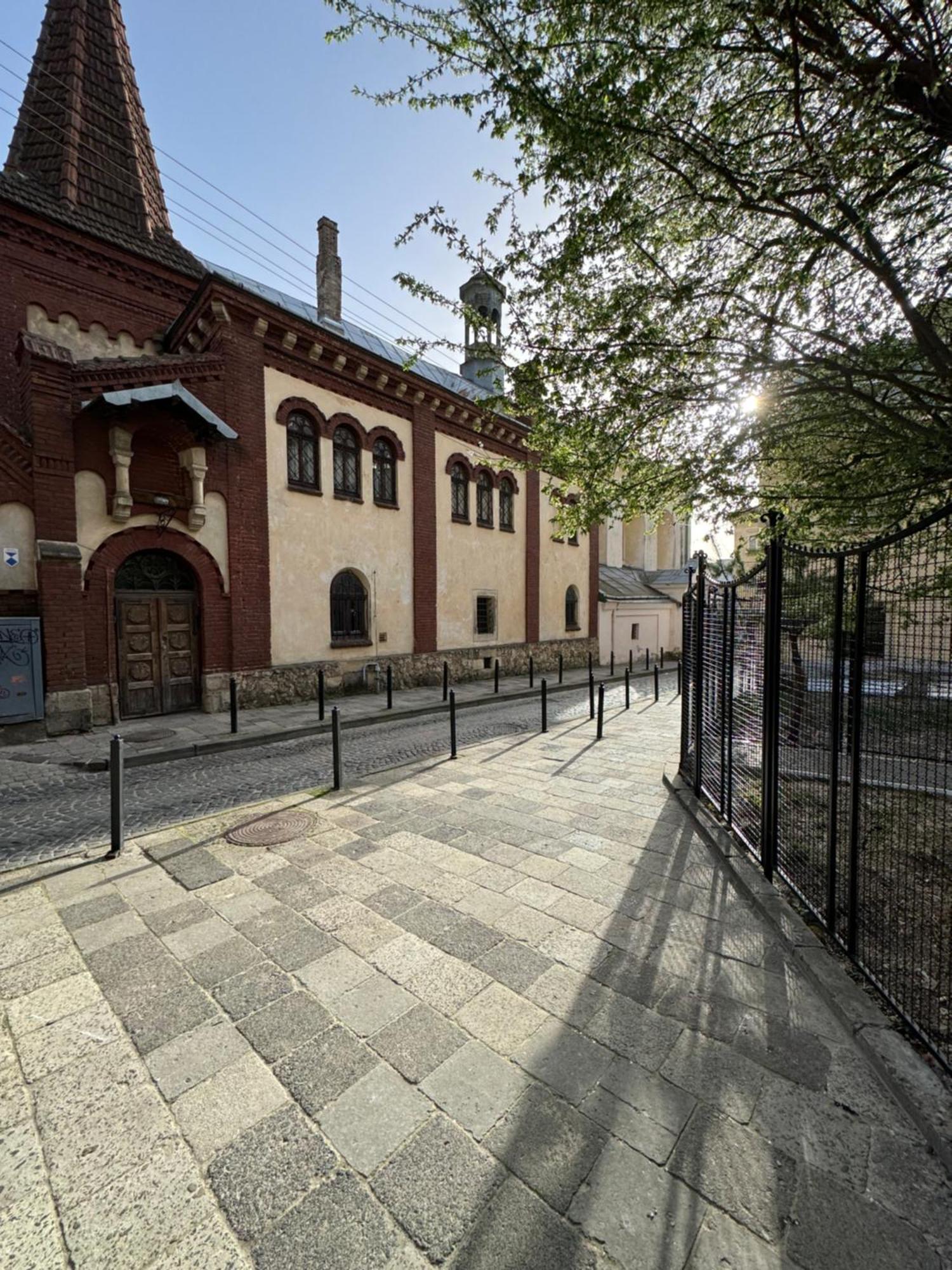 Kvartyra Mansarda Liov Exterior foto
